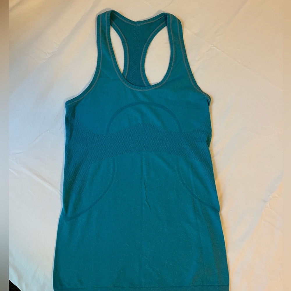 Lululemon Swiftly Tech tank